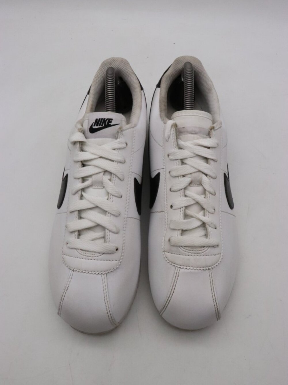Nike Classic Cortez Men's Sizes 9 White Black Lace Up Sneakers DM4044-105 - Picture 2 of 10